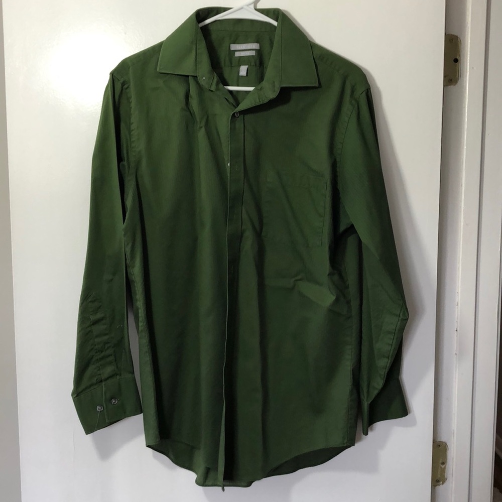 Van Heusen Fitted Green Buttondown Dress Shirt